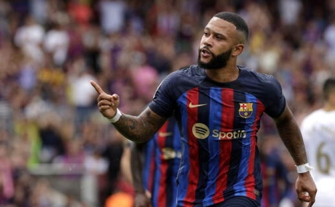 Sevilla i�in transferde rakip Galatasaray!