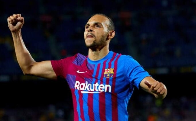 Fenerbah�e'de forvet ve stoper harekat�