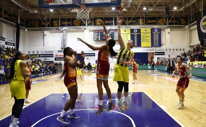 Kad�nlar derbisi Fenerbah�e'nin