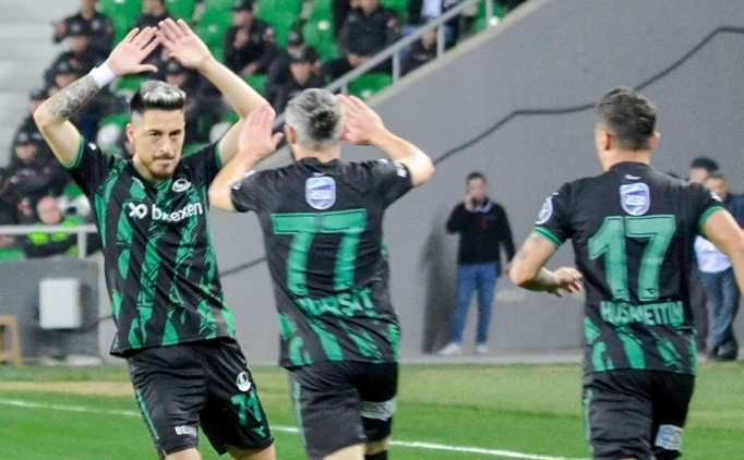 6 gol, 2 k�rm�z� kartl� ma�ta kazanan Sakaryaspor