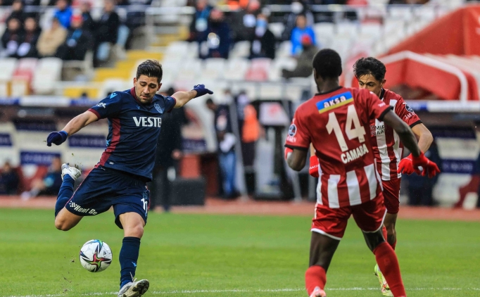 Trabzonspor, Sivas'ta tak�ld�