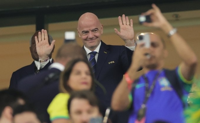 FIFA Ba�kan� a��klad�, Kul�pler D�nya Kupas� art�k 32 tak�ml�...