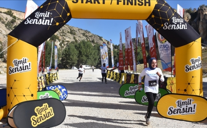 Afyonkarahisar'da Arnica 8. Frig Ultra Maratonu ba�lad�