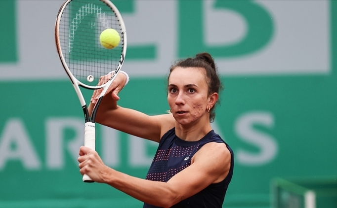 �pek �z, Roland Garros elemelerinde ikinci turda