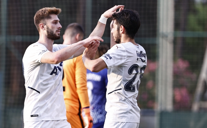 Fenerbah�e ilk haz�rl�k ma��ndan e�itlikle ayr�ld�