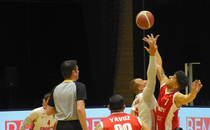 Tekerlekli Sandalye Basketbol A Milli Tak�m�'ndan b�y�k ba�ar�