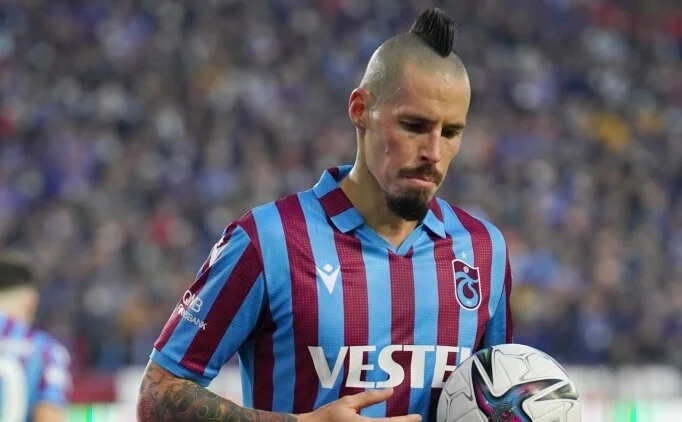 Tak�m izinde, Hamsik idmanda