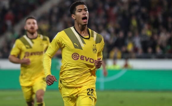 Dortmund, Stuttgart'a patlad�