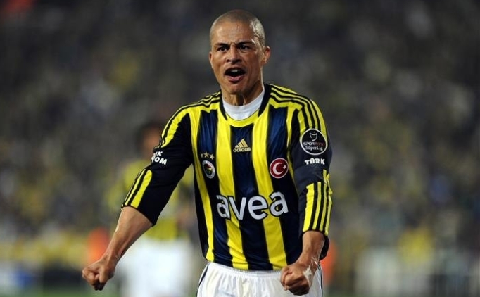 Alex de Souza: 'Yuvama d�n�yorum'