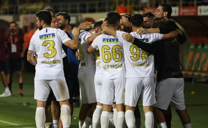 stanbulspor eksiklerle Sivas'ta 3 puan peinde