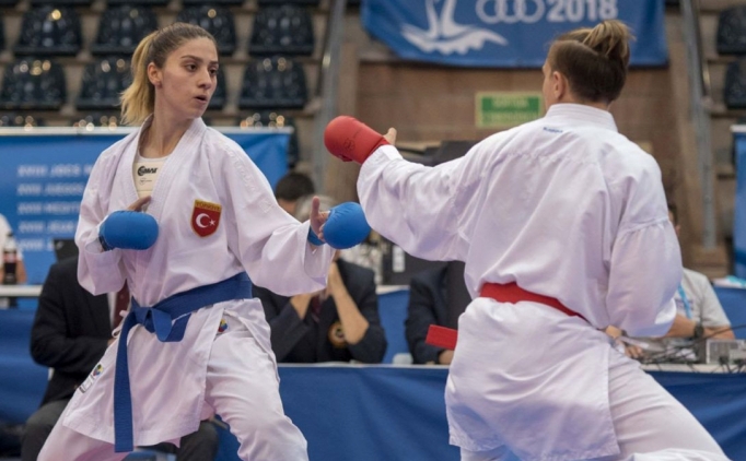 Milli sporcu Eda Eltamur'dan alt�n madalya!