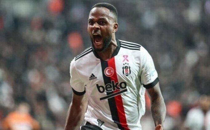 Fiorentina taraftarlar� 'Larin' dedi!