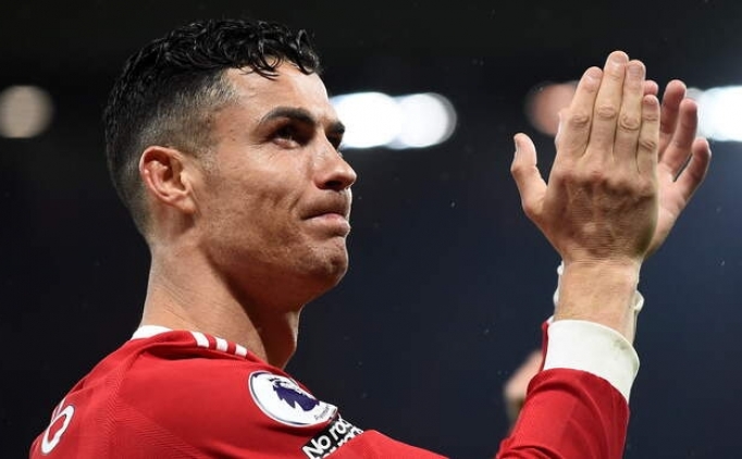 Ronaldo, Chelsea'ye s�cak bak�yor