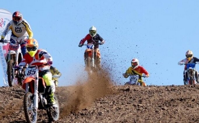 BMU Avrupa Motokros ve Ekstrem Enduro �ampiyonalar�na T�rkiye'den 25 sporcu kat�lacak