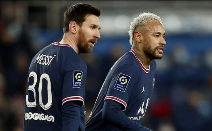 Pochettino'dan Messi ve Neymar iin destek!