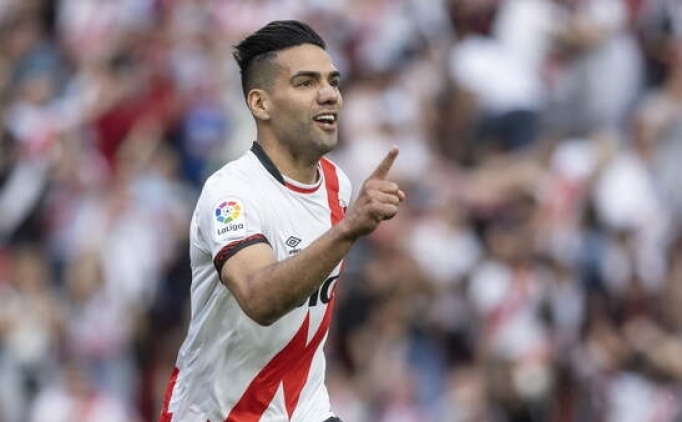 Radamel Falcao ilk 11'i unuttu