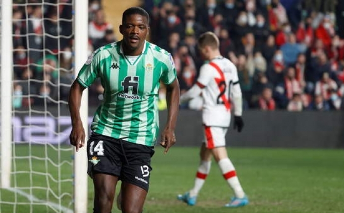 Wiliam Carvalho'ya son talip Monza