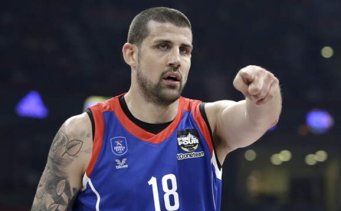 Anadolu Efes'te yol ayr�m�!