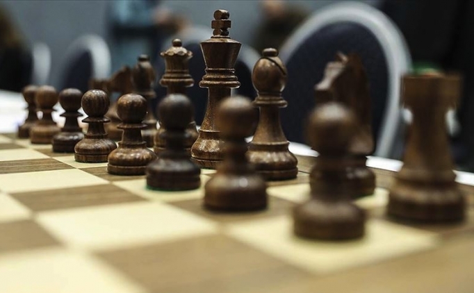 Hintli satran� oyuncusundan Carlsen'e kar�� tarihi zafer