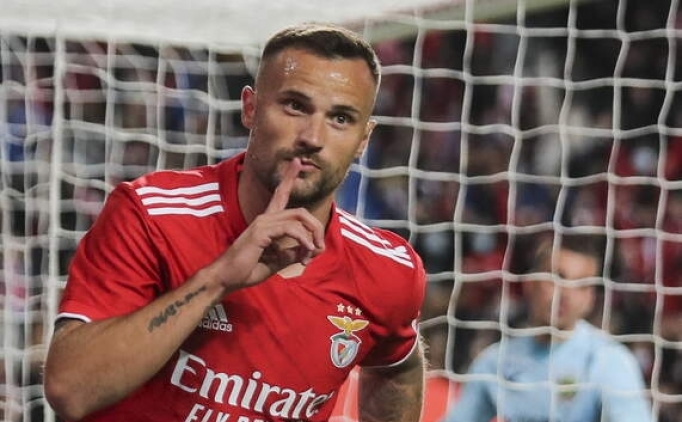 Fenerbah�e'den Seferovic'e kiralama teklifi