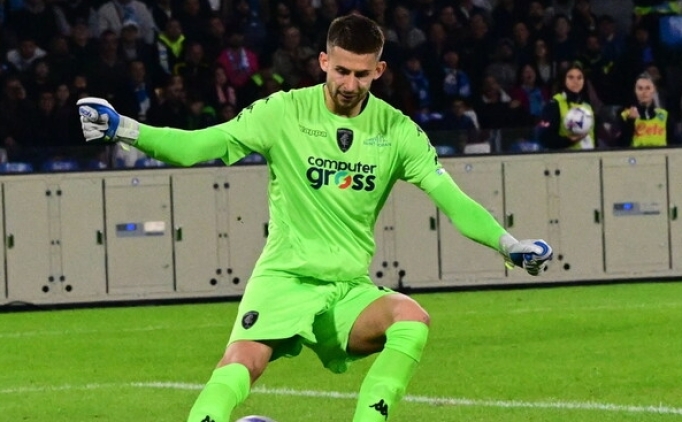 Galatasaray'�n transferde rakibi Mourinho!