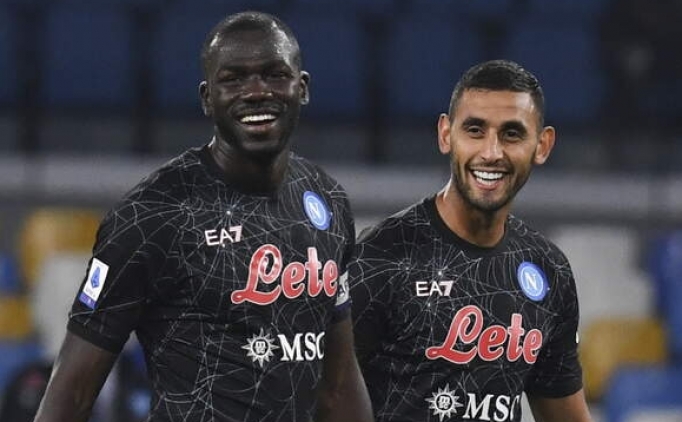 Napoli'den Koulibaly'e yeni s�zle�me!