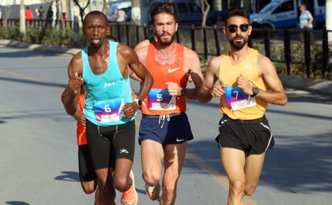 Tarsus Yar� Maratonu'nda birinciler belli oldu