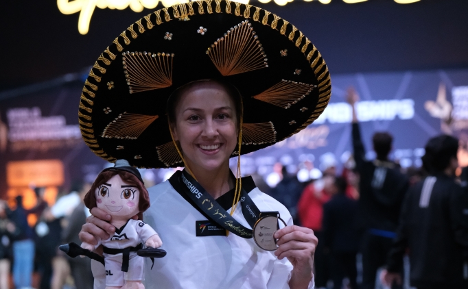 Milli tekvandocular yurda d�nd�