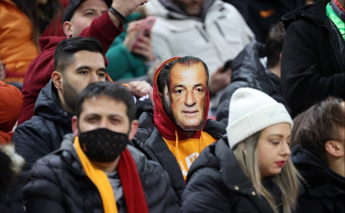 Galatasaray tribnlerinde Terim gerginlii