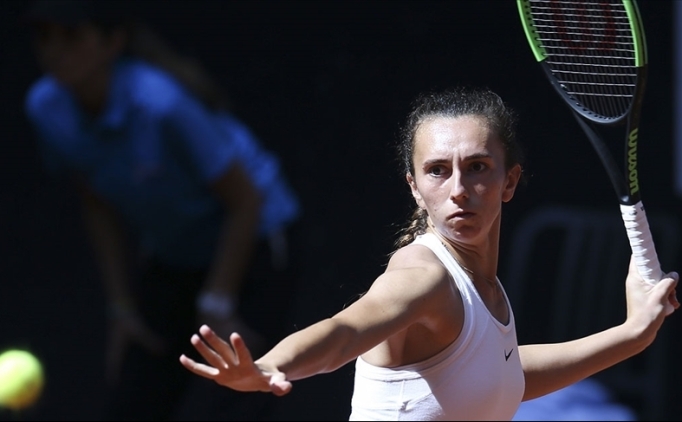 Milli tenis�i �pek �z, Uruguay'da yar� finale y�kseldi