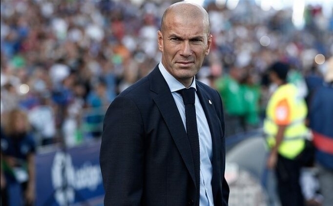 Zinedine Zidane, sa� ektirmek i�in �stanbul'da