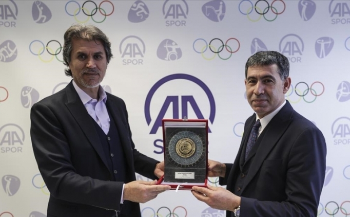 Curling Federasyonu Ba�kan� �ebin: 'Kad�n millilerimiz Kanada'da tarih yazd�'