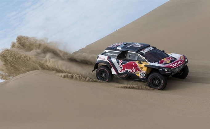 Dakar Rallisi'nde 10. etabn kazanan Stephane Peterhansel