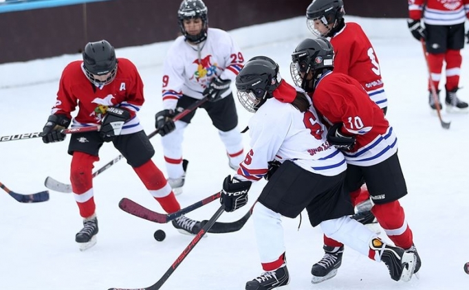 Buz hokeyinde ligler sona erdi!