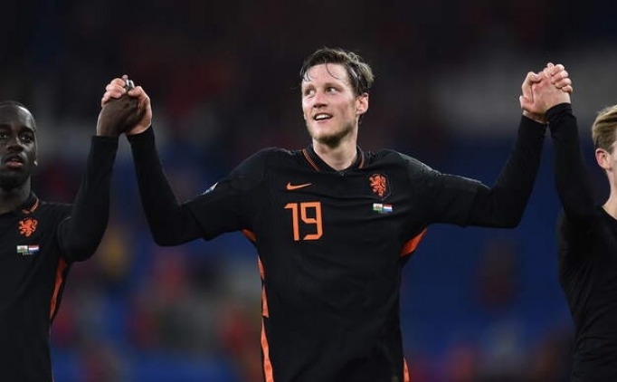 Be�ikta� Weghorst'u �stanbul'a getiriyor