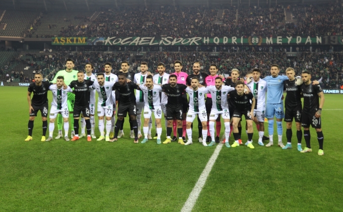 Yar�m as�rl�k dev derbi: Kocaelispor - Sakaryaspor