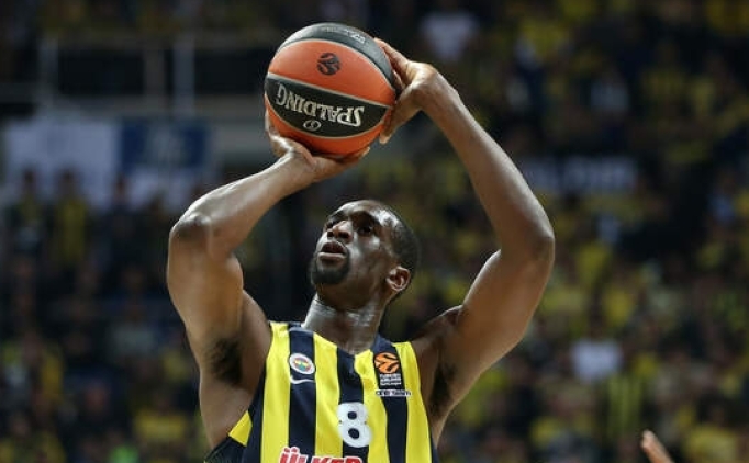 Ekpe Udoh ve Igor Kokoskov, Atlanta Hawks'ta greve balyor