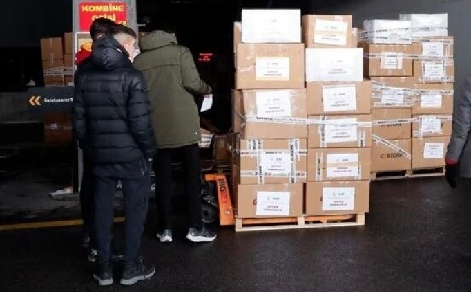 Spor tesisleri, yard�m malzemesi toplama merkezi oldu