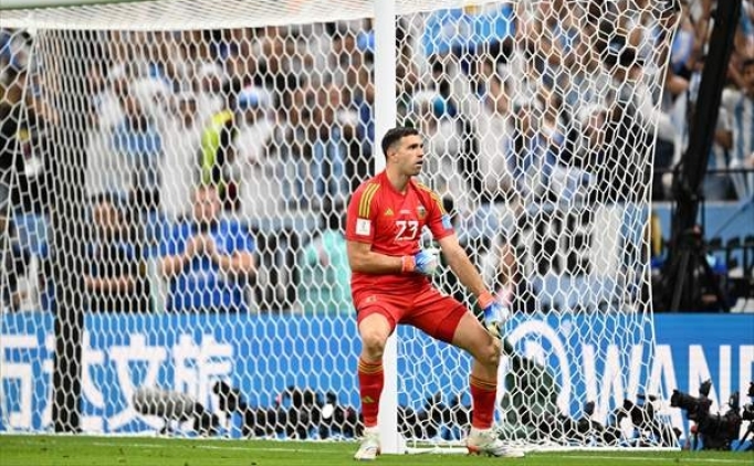 IFAB'tan yeni kural! Kaleciler art�k bunu yapamayacak!