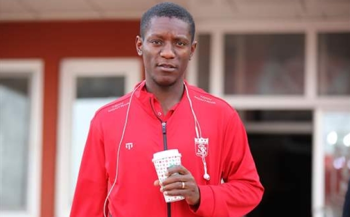 Max Gradel'den deprem b�lgesine destek
