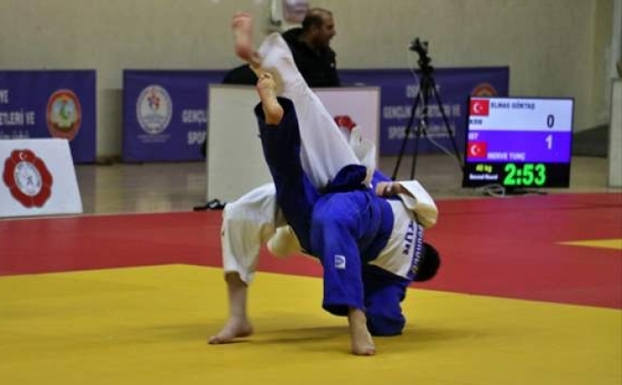 Judoda 3 madalya ald�k
