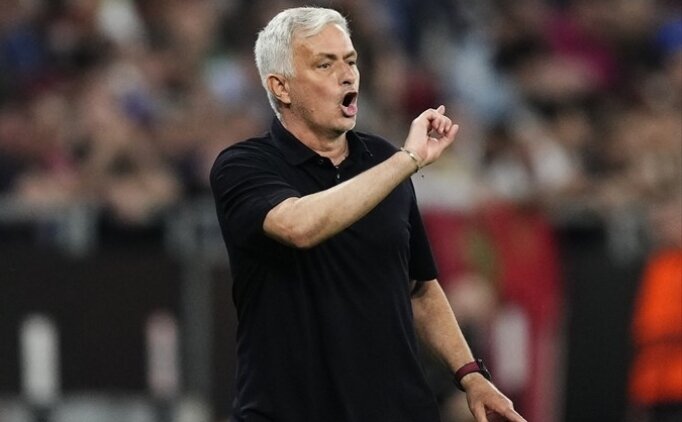 Jose Mourinho'ya 4 ma� men cezas�!