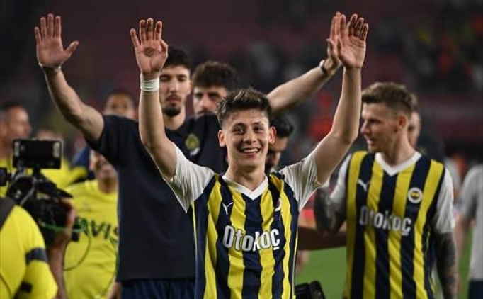 Arda Gler, sevincini baba ve dedesiyle paylat