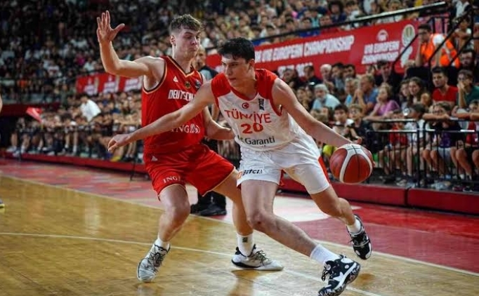 T�rkiye, �ekya'y� rahat yendi