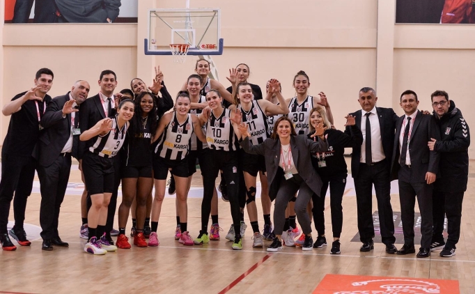 Be�ikta� ligin son ma��nda Bursa'y� rahat ge�ti!