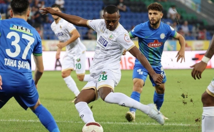 Alanyaspor taraftar ayn oyuncusunu seti
