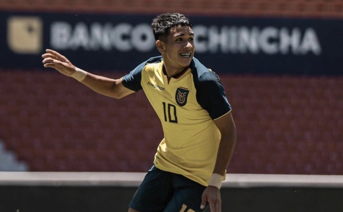 Chelsea, Kendry Paez'i kadrosuna katt�