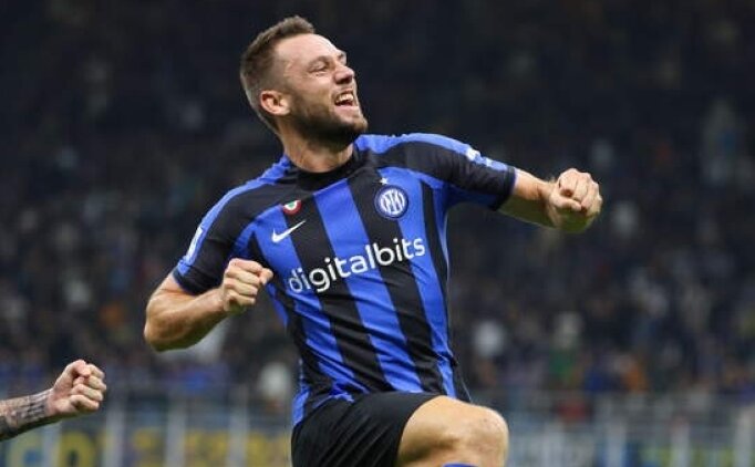 De Vrij i�in fla� iddia! S�zle�me uzat�yor