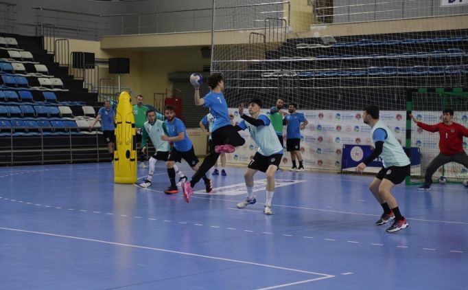 Sakarya BB Hentbol Tak�m�, ikinci yar�ya haz�r