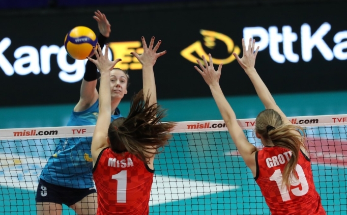 PTT, evinde zor kazand�